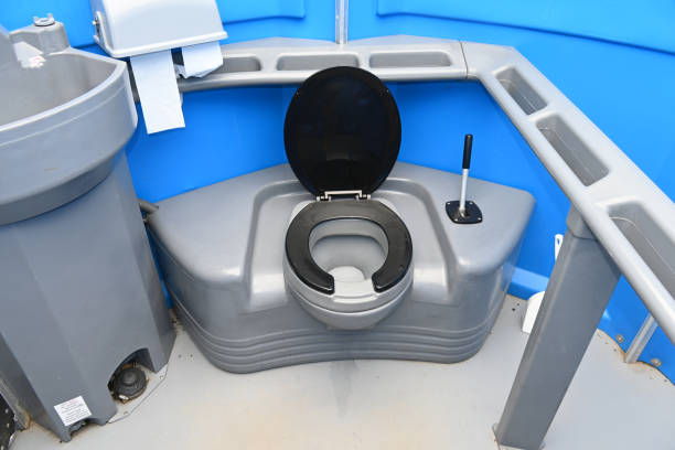 Best Porta potty delivery and setup  in Ogden Dunes, IN